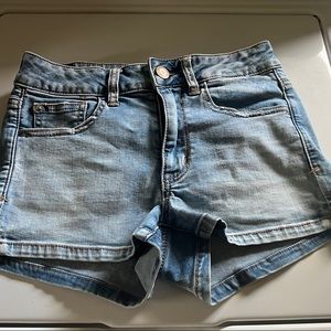 AE super super stretch shorts, free beauty gift with purchase!
